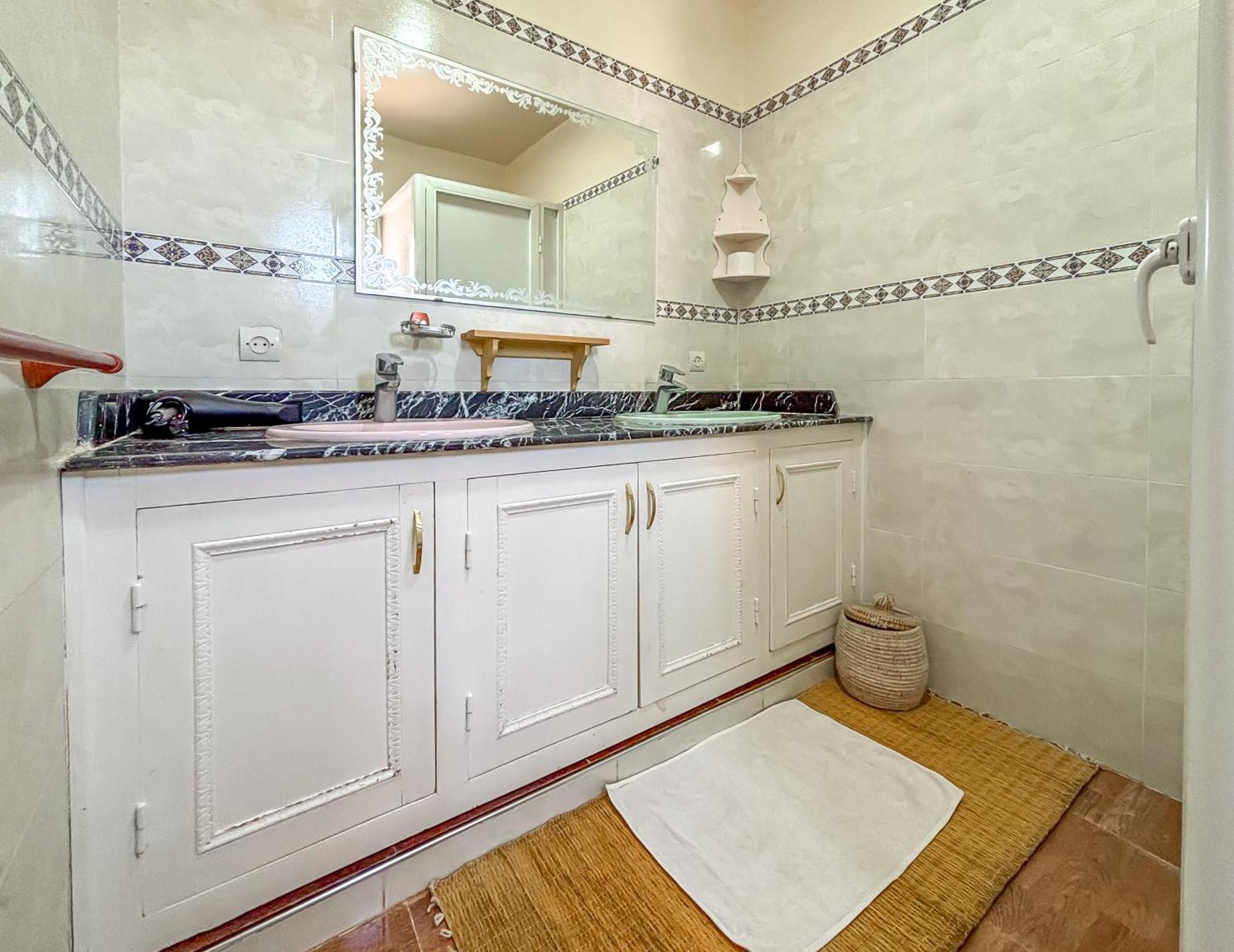 Le Bleu House Panzió Sidi Abdallah Ghiat Kültér fotó
