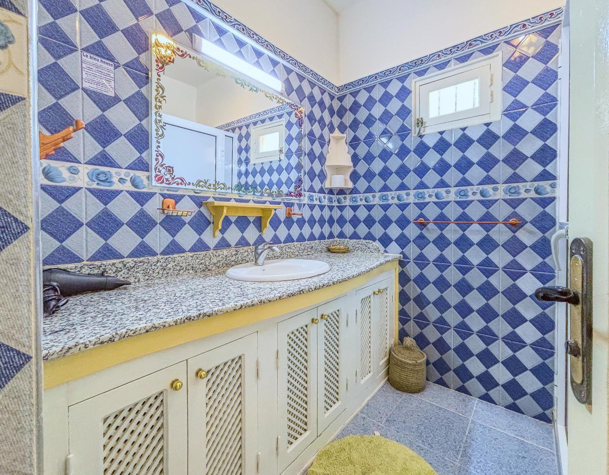 Le Bleu House Panzió Sidi Abdallah Ghiat Kültér fotó