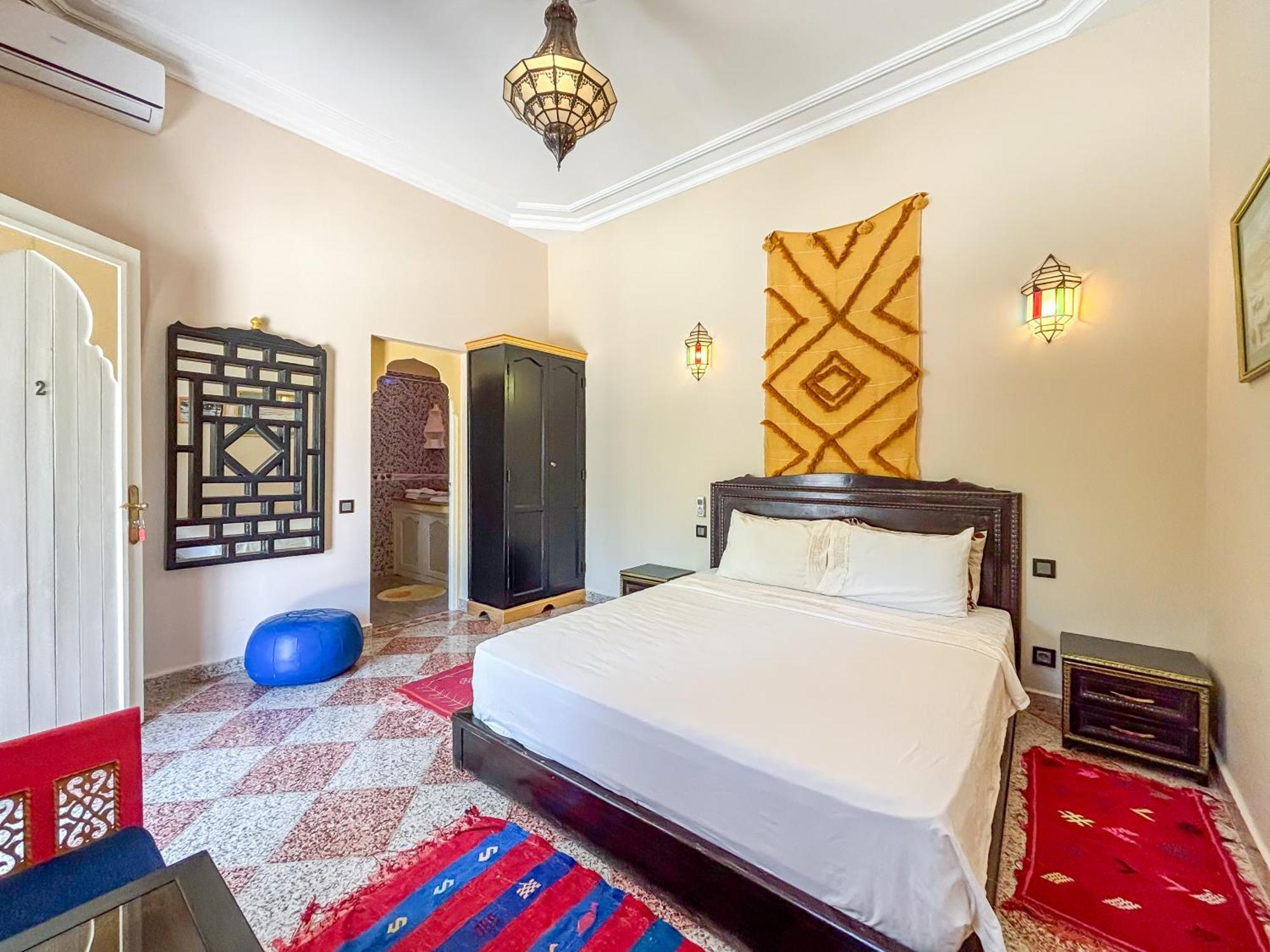 Le Bleu House Panzió Sidi Abdallah Ghiat Kültér fotó
