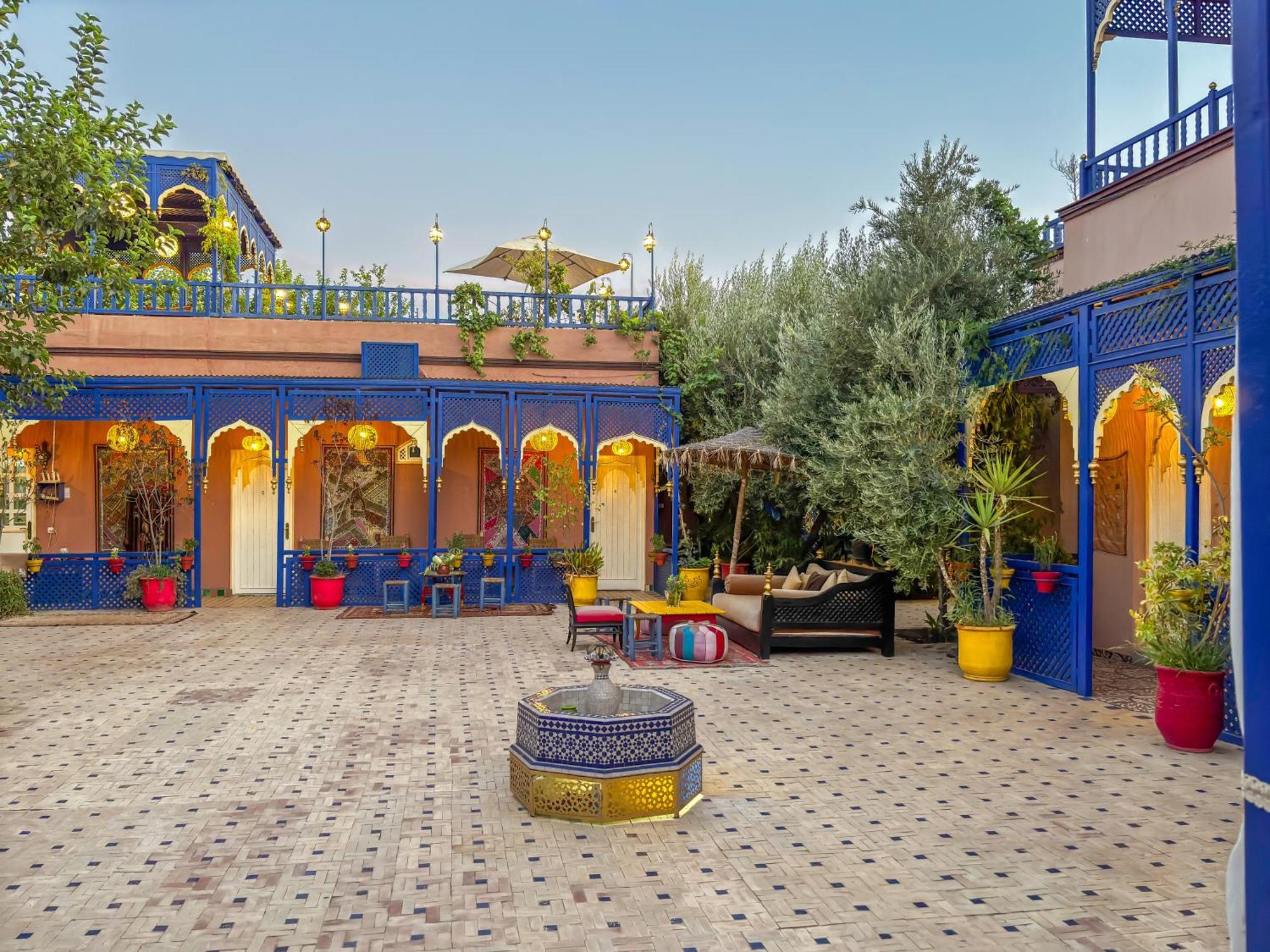 Le Bleu House Panzió Sidi Abdallah Ghiat Kültér fotó